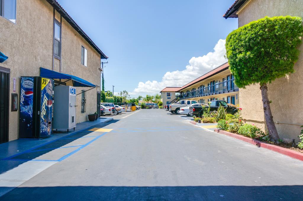 Motel Moonlight Anaheim Exterior photo